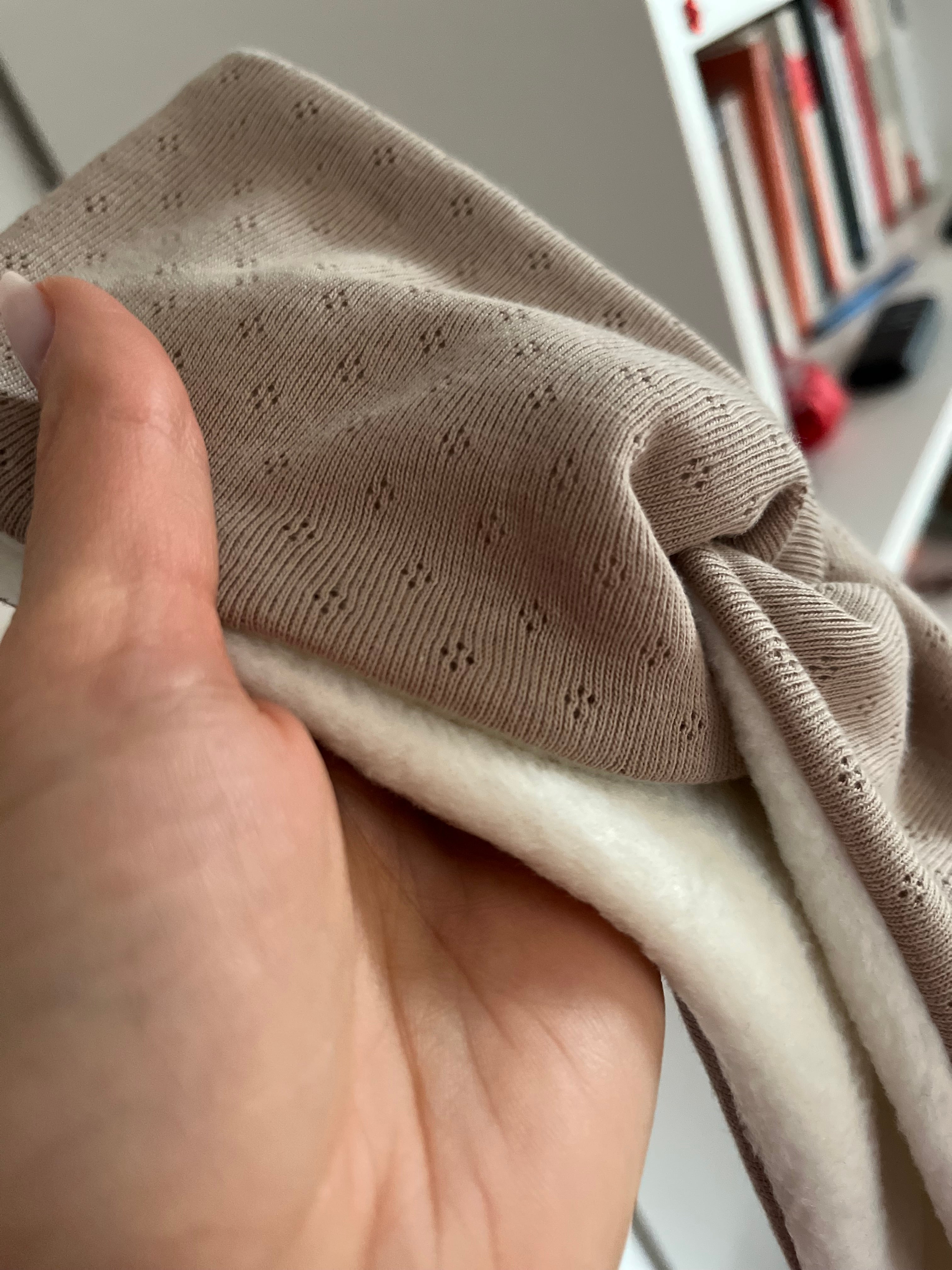 🔥 COCONAD DROP 🔥 - Lochstickerei Stirnband in Sand – warm gefüttert & stylisch