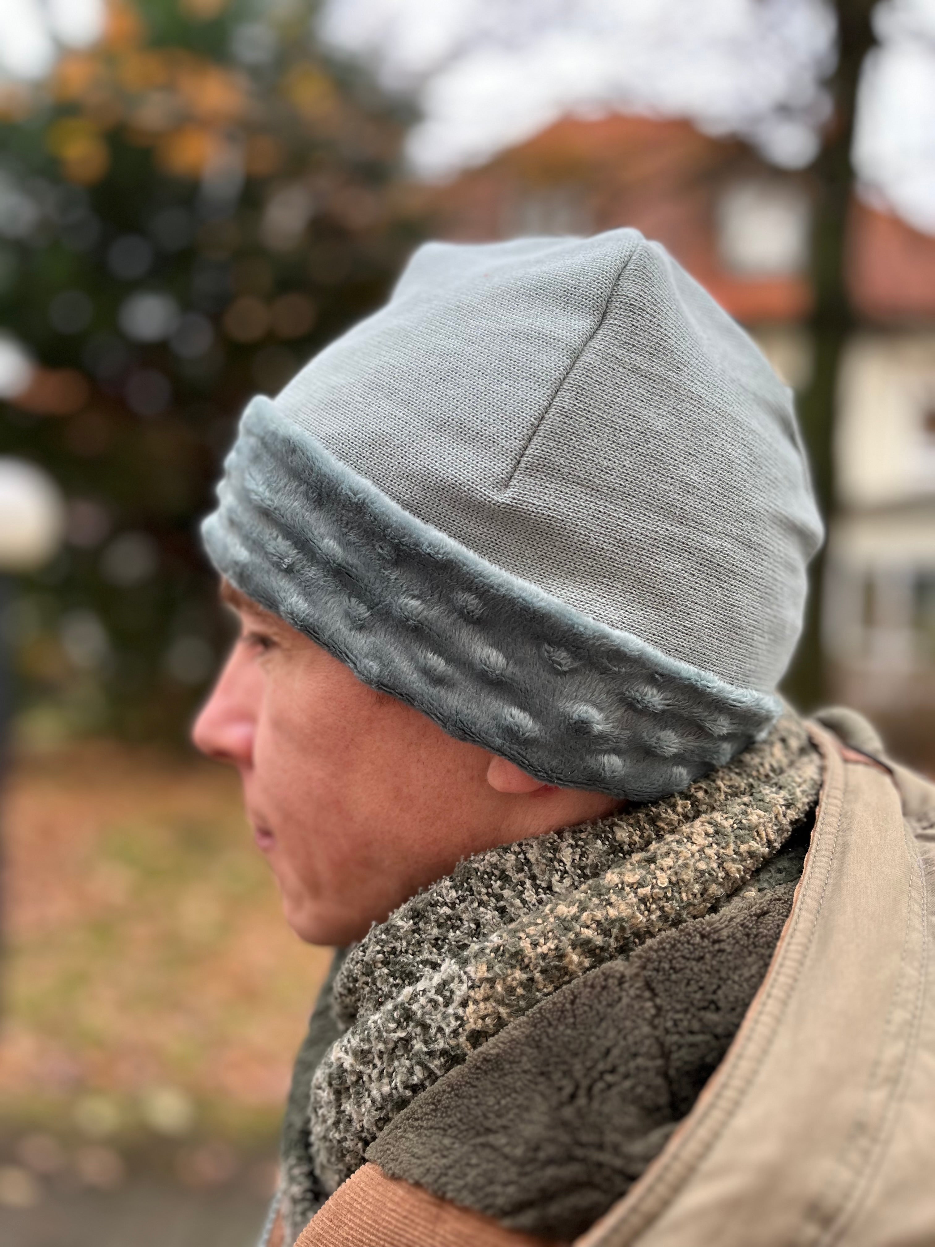 Signatur zweifarbige Strickmütze mit Fleece – warm & weich