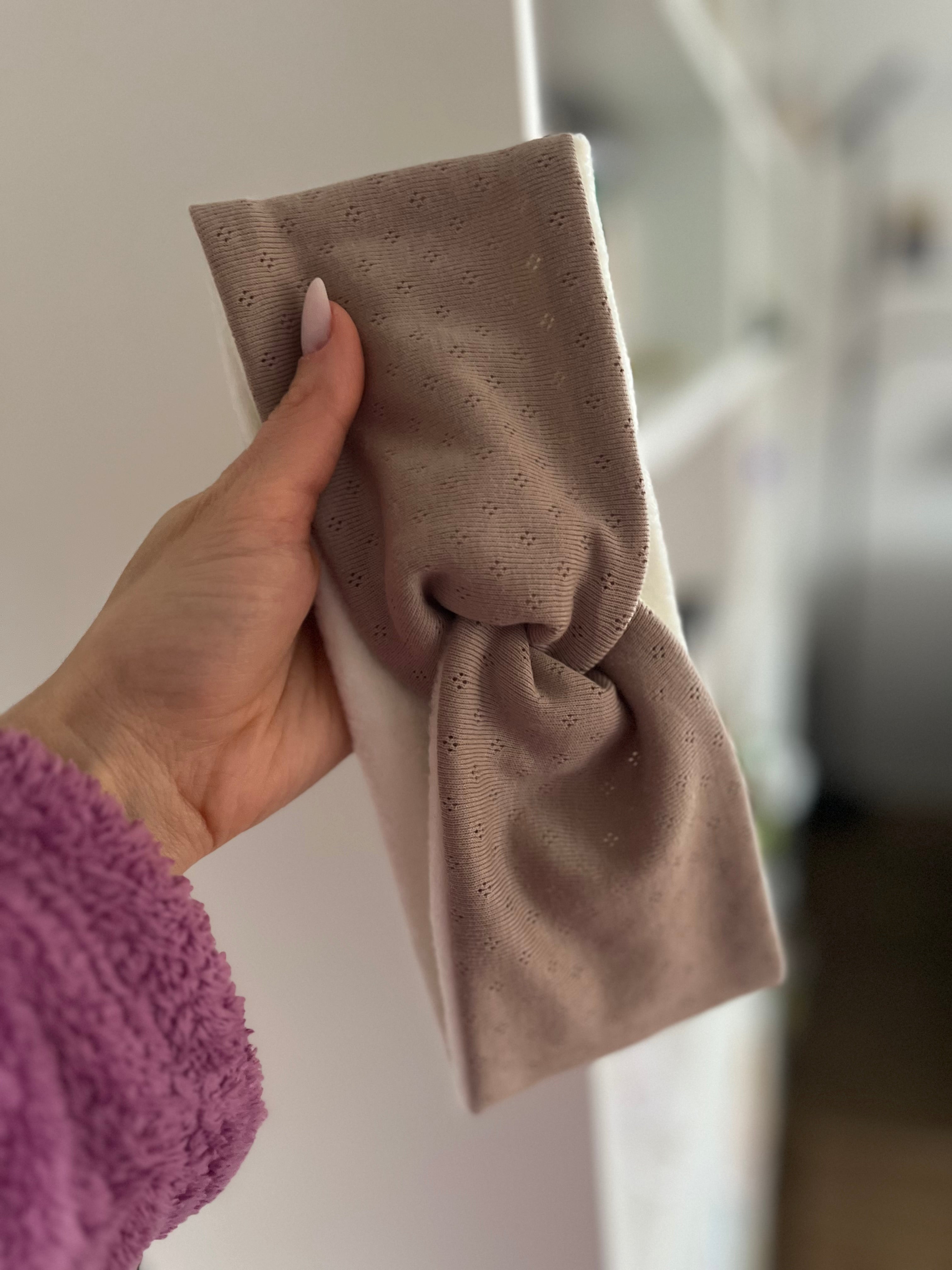 🔥 COCONAD DROP 🔥 - Lochstickerei Stirnband in Sand – warm gefüttert & stylisch