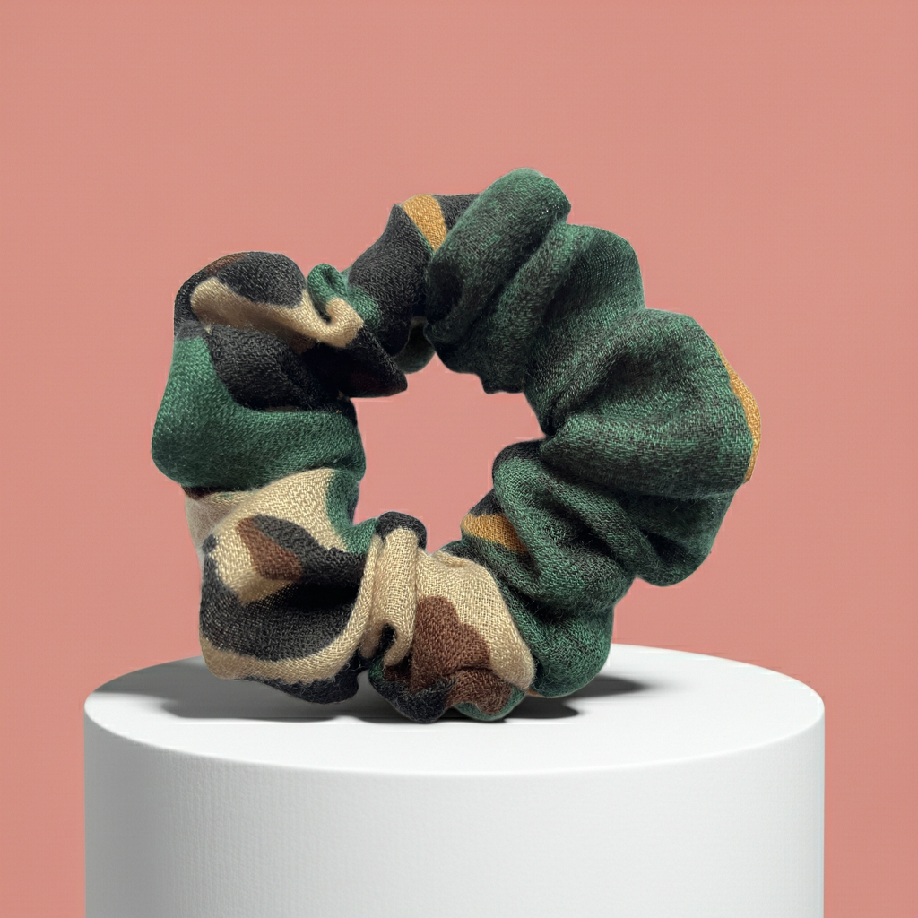 Scrunchie Sonderedition Leo – handgefertigt, 60% Viskose, 40% Baumwolle – weich & stylisch