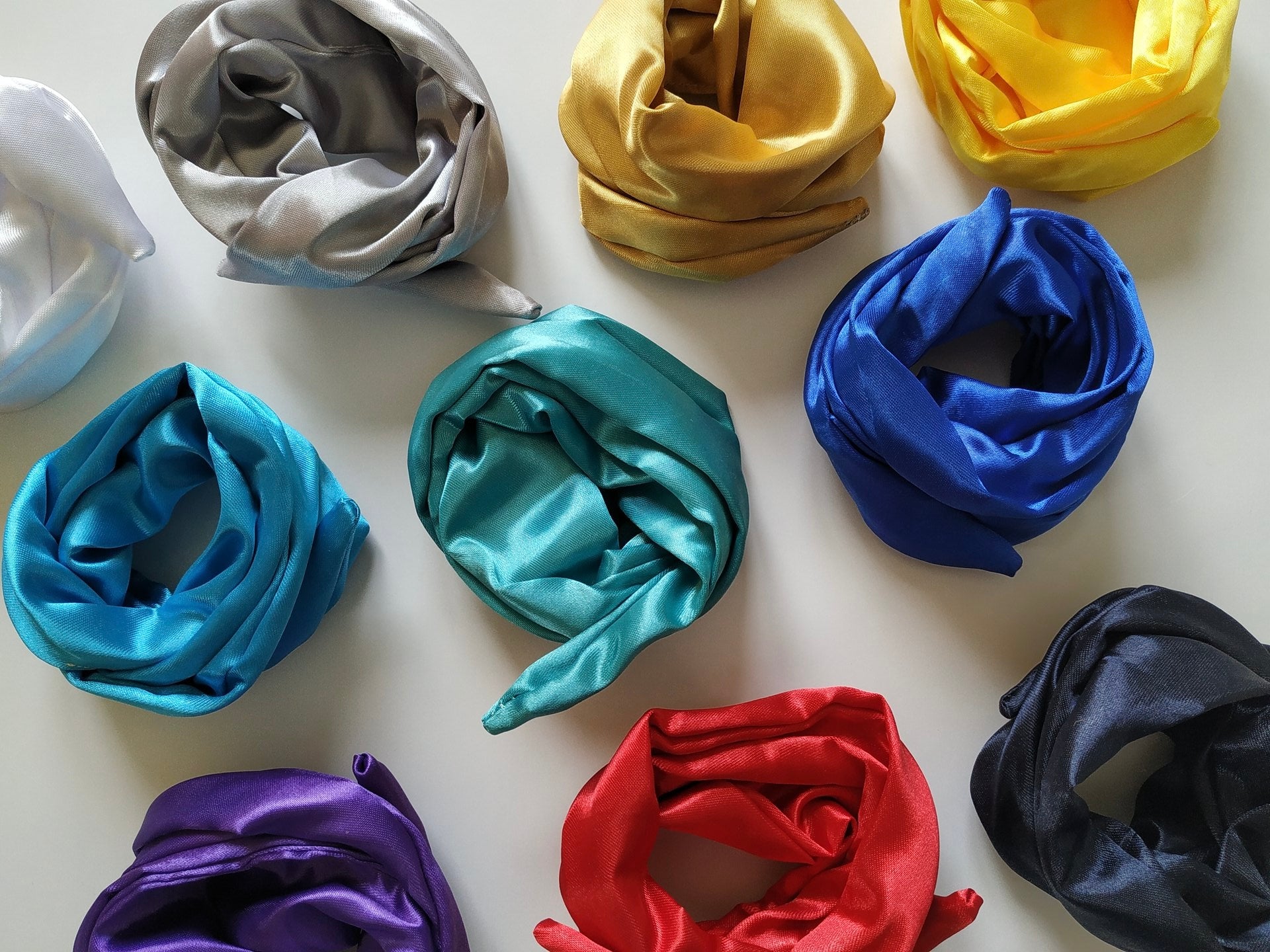 Satin Drahthaarband in 10 Farben