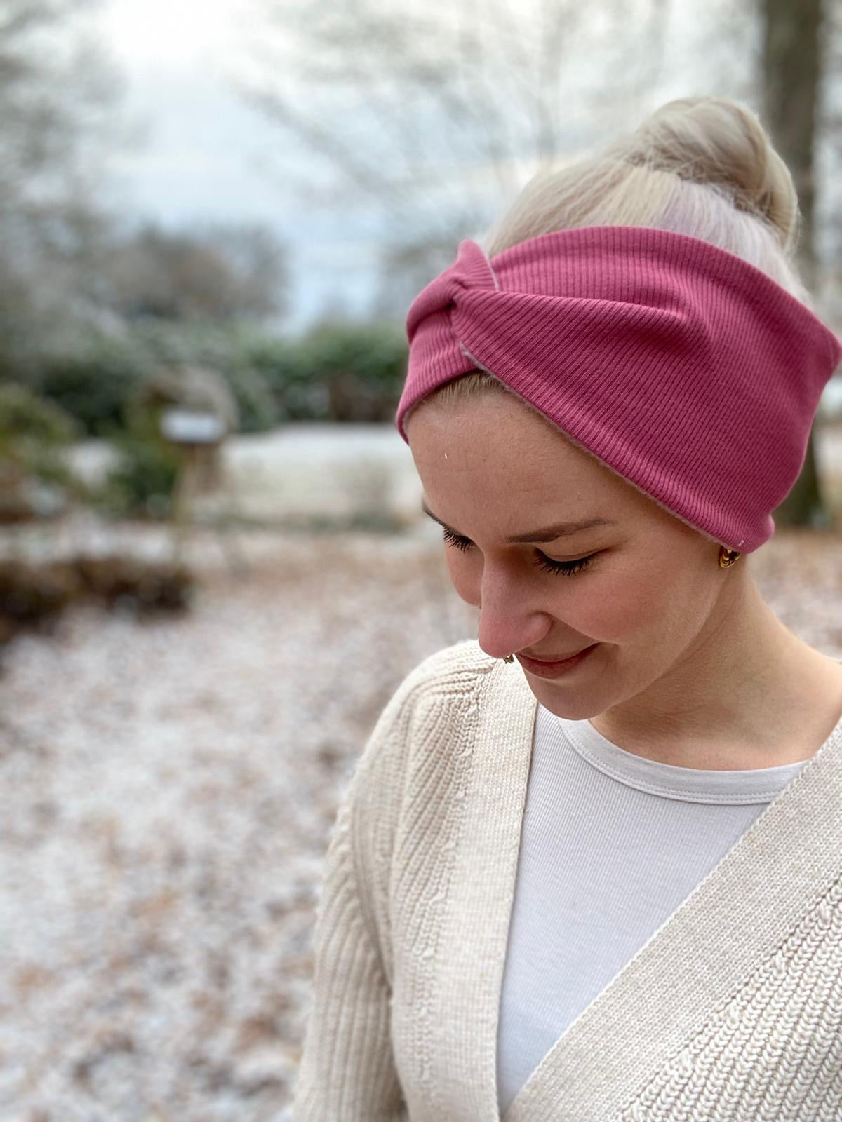 Mini-Auflage Winterstirnband Himbeere & Altrosa Fleece – außen 94% Baumwolle, 6% Elasthan, innen 100% Fleece – weich & cozy – handgefertigt
