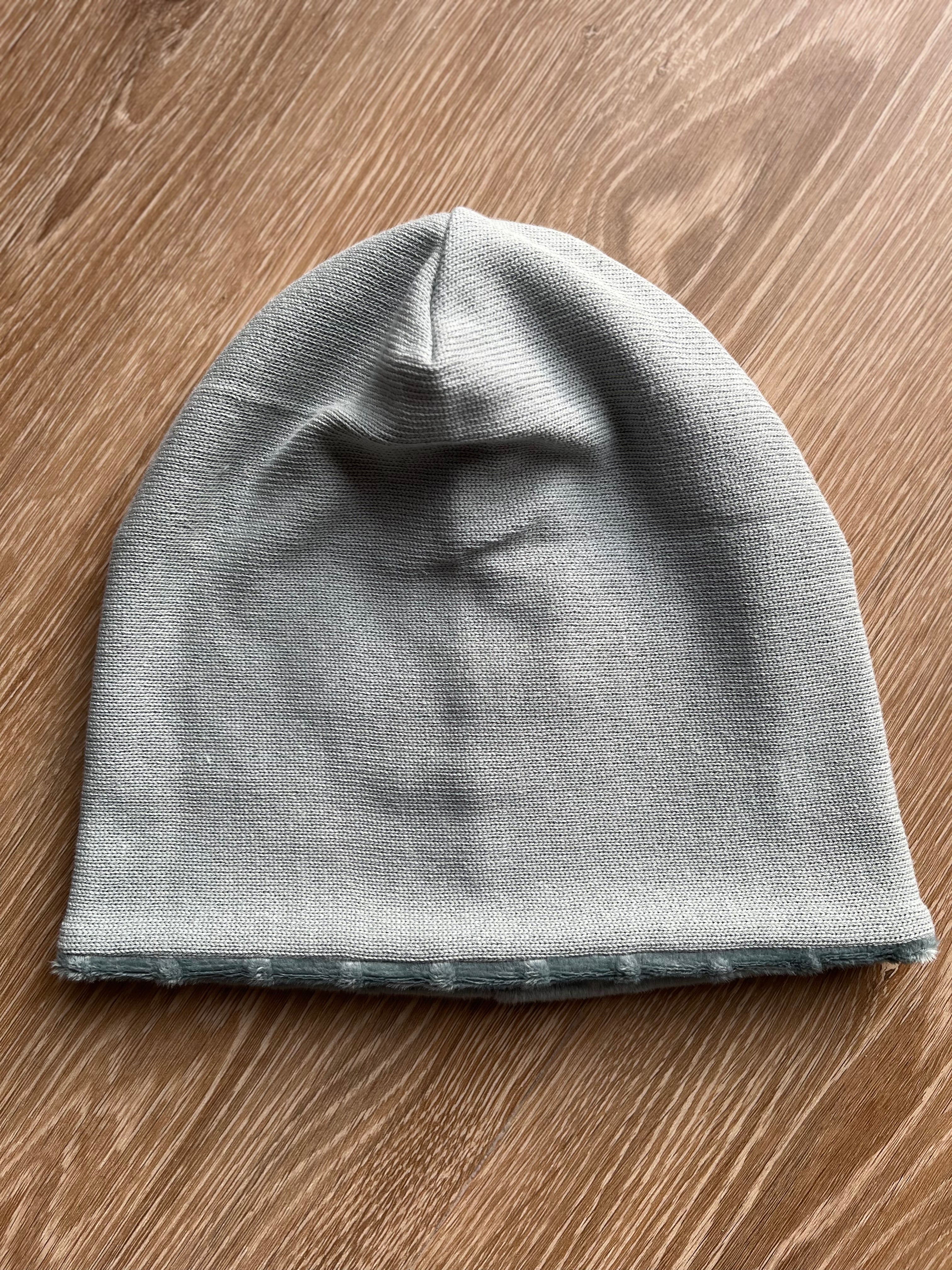 Signatur zweifarbige Strickmütze mit Fleece – warm & weich